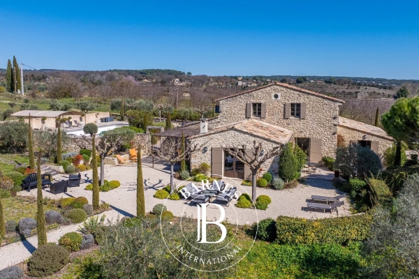 Luxury House for sale in Gordes, 2 480 000 €, Photo 1