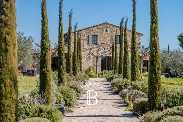 Luxury House for sale in Gordes, 2 480 000 €, Photo 3
