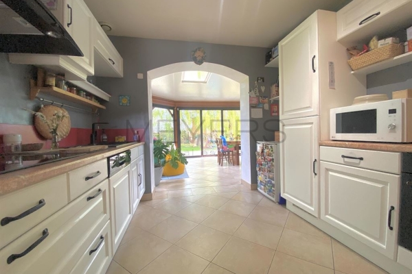 Maison de luxe à vendre à Montfort-l'Amaury, 666 000 €, Photo 5