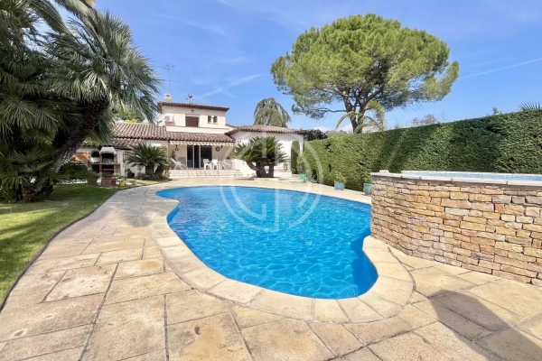 Maison de luxe à vendre à Mougins, 1 380 000 €, Photo 1