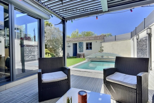 Maison de luxe à vendre à Saintes, 441 000 €, Photo 3