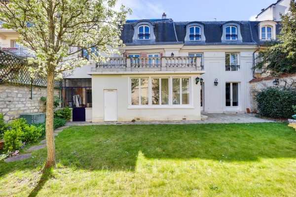 Maison de luxe à vendre à Saint-Germain-en-Laye, 2 490 000 €, Photo 1