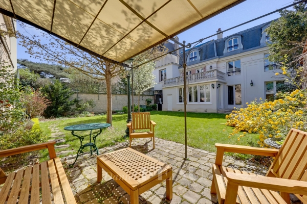 Maison de luxe à vendre à Saint-Germain-en-Laye, 2 490 000 €, Photo 2