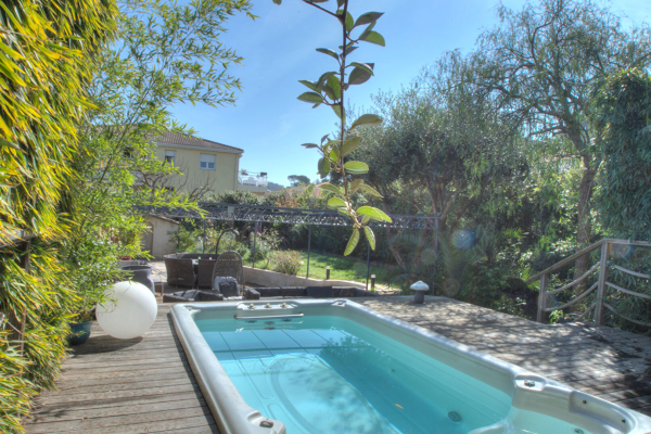 Luxury Apartment for sale in Saint-Raphaël, 1 100 000 €, Photo 2