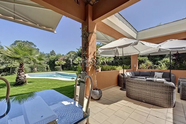 Maison de luxe à vendre à Mandelieu-la-Napoule, 1 390 000 €, Photo 2