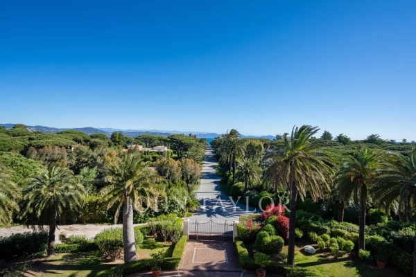 Luxury Apartment for sale in Saint-Tropez, 12 600 000 €, Photo 3