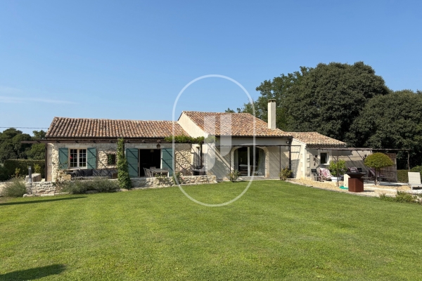 Maison de luxe à vendre à Saint-Rémy-de-Provence, 1 540 000 €, Photo 1