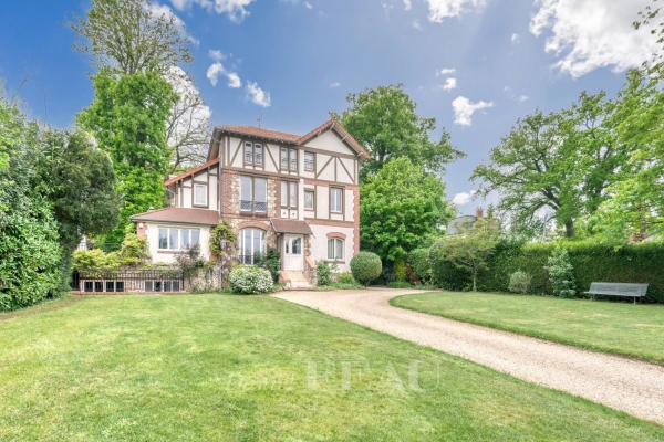 Maison de luxe à vendre à Garches, 2 100 000 €, Photo 1