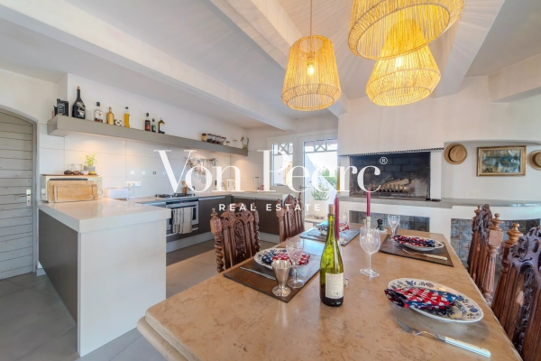 Luxury House for sale in Saintes-Maries-de-La-Mer, 1 350 000 €, Photo 3