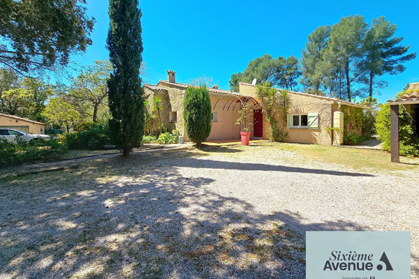 Maison de luxe à vendre à Le Beausset, 750 000 €, Photo 1