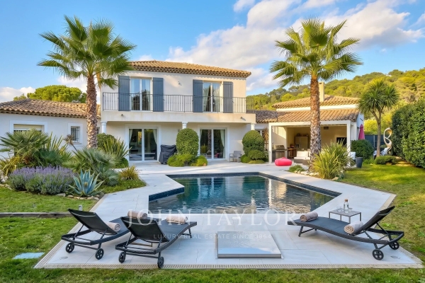 Maison de luxe à louer à Mougins, 7 500 €, Photo 1