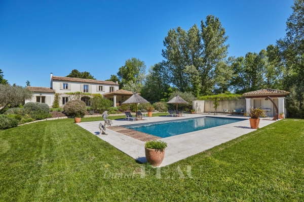 Maison de luxe à vendre à Saint-Rémy-de-Provence, 2 195 000 €, Photo 2