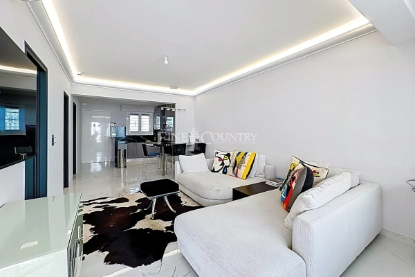 Luxury Apartment for sale in Cannes, 775 000 €, Photo 1