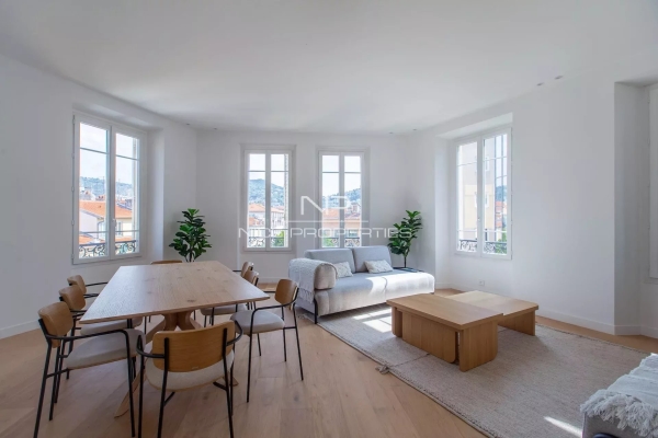 Luxury Apartment for sale in Nice, 990 000 €, Photo 1