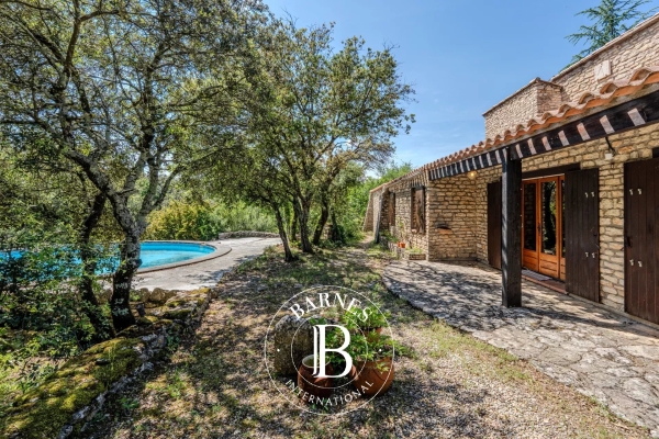 Maison de luxe à vendre à Gordes, 690 000 €, Photo 2