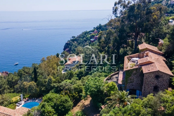 Luxury House for sale in Théoule-sur-Mer, 1 990 000 €, Photo 1