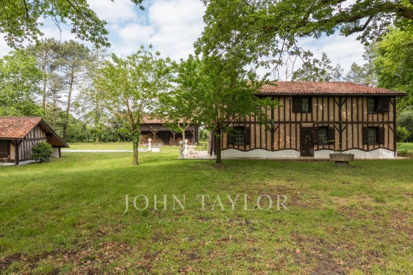 Maison de luxe à vendre à Gourbera, 790 000 €, Photo 3