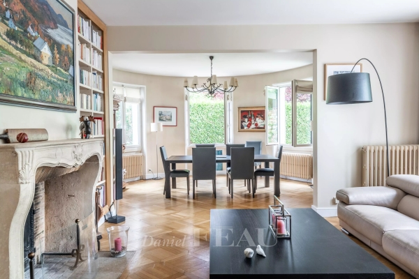 Maison de luxe à vendre à Saint-Germain-en-Laye, 2 500 000 €, Photo 1