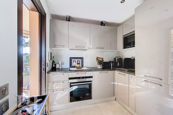 Luxury Apartment for sale in Cannes, 424 000 €, Photo 4