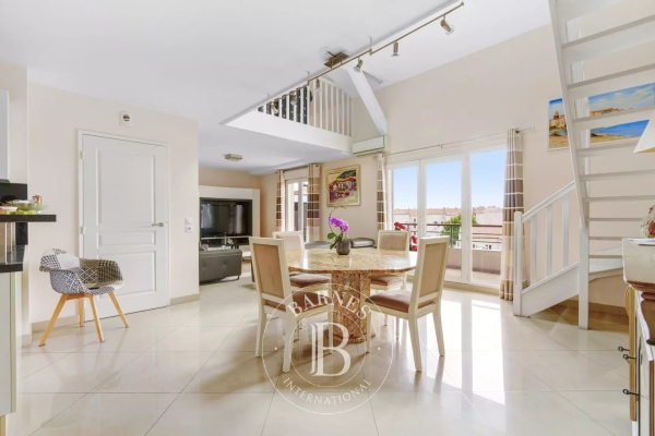 Appartement de luxe à vendre à Sainte-Maxime, 905 000 €, Photo 2