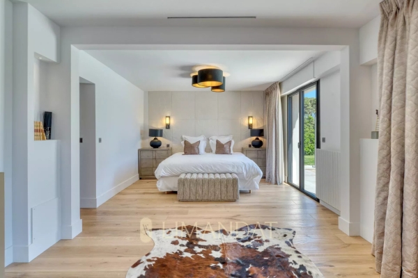 Maison de luxe à louer à Cannes, 27 100 €, Photo 5