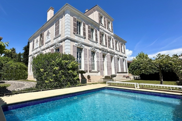 Maison de luxe à vendre à Marseille 12Ème, 2 970 000 €, Photo 1