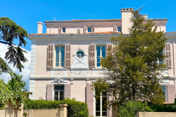 Maison de luxe à vendre à Marseille 12Ème, 2 970 000 €, Photo 1