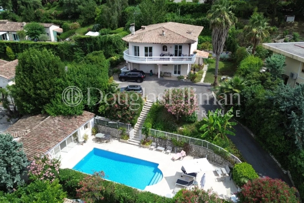 Luxury House for sale in Vence, 1 250 000 €, Photo 1