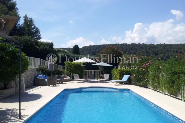 Maison de luxe à vendre à Vence, 1 250 000 €, Photo 3