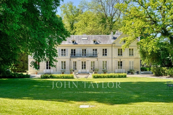 Maison de luxe à vendre à Chantilly, 2 350 000 €, Photo 1