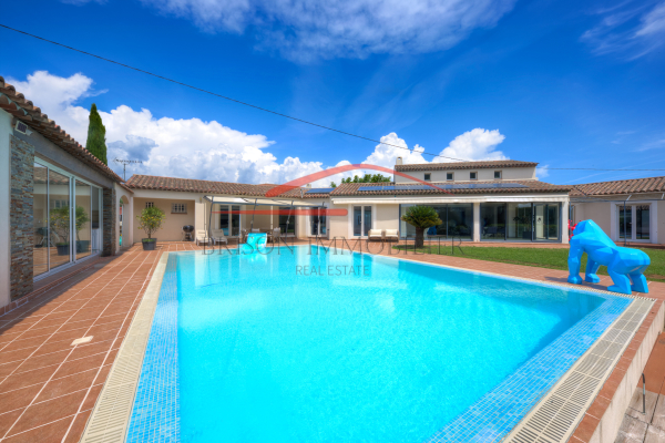 Maison de luxe à vendre à Le Muy, 995 000 €, Photo 1