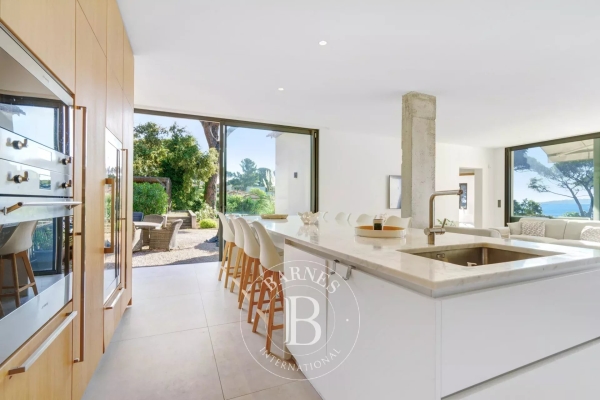 Luxury House for sale in Grimaud, 4 200 000 €, Photo 3