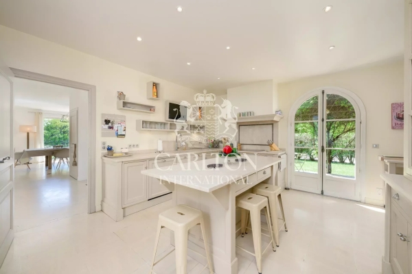 Luxury House for rental in Châteauneuf-Grasse, 12 500 €, Photo 6