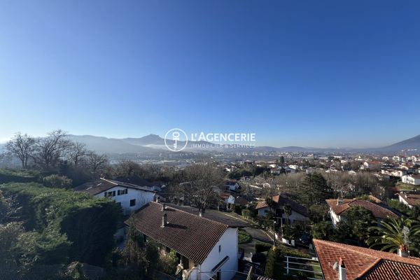 Maison de luxe à vendre à Hendaye, 865 000 €, Photo 1