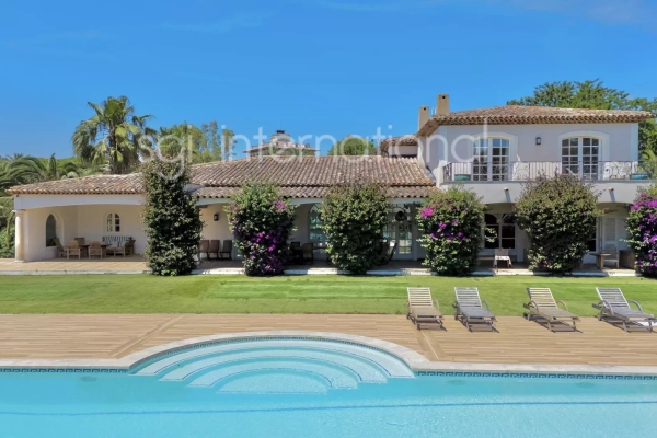 Maison de luxe à vendre à Saint-Tropez, 20 000 000 €, Photo 1