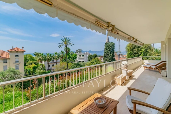 Luxury Apartment for sale in Cannes, 1 800 000 €, Photo 1