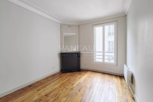 Luxury Apartment for sale in Paris 14Ème, 555 300 €, Photo 5