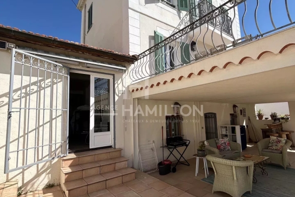 Maison de luxe à vendre à Le Golfe Juan, 839 000 €, Photo 1