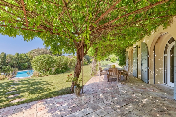 Luxury House for sale in Saint-Rémy-de-Provence, 1 980 000 €, Photo 1