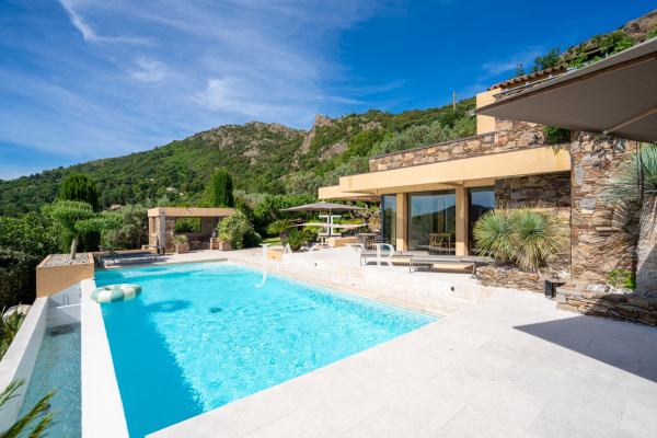 Luxury House for sale in La Garde-Freinet, 1 850 000 €, Photo 4