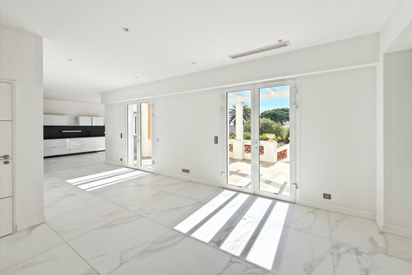 Maison de luxe à vendre à Antibes, 1 635 000 €, Photo 5