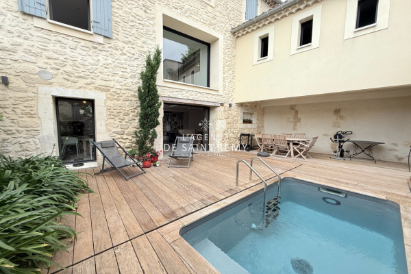 Appartement de luxe à vendre à Saint-Rémy-de-Provence, 847 600 €, Photo 1