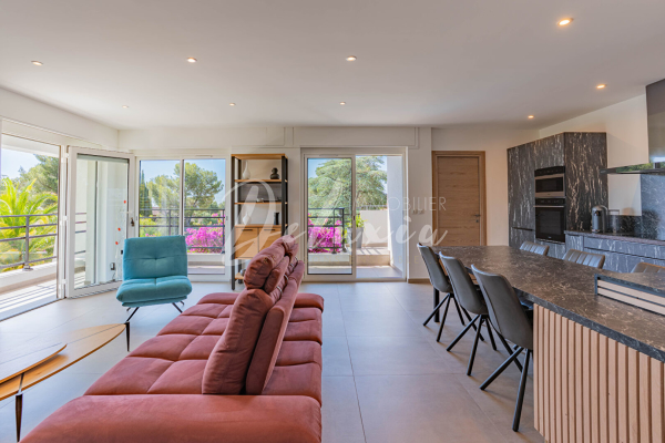 Appartement de luxe à vendre à Saint-Raphaël, 695 000 €, Photo 1