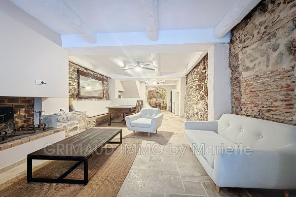 Luxury House for sale in Grimaud, 495 000 €, Photo 1