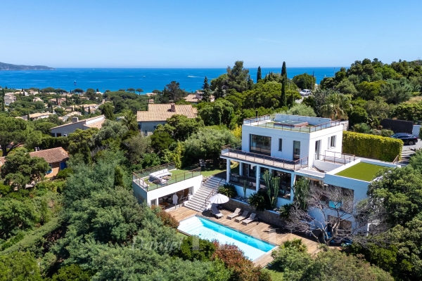 Maison de luxe à vendre à Cavalaire-sur-Mer, 1 790 000 €, Photo 1