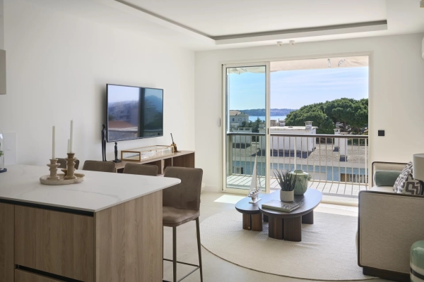 Luxury Apartment for sale in Cannes, 648 000 €, Photo 1