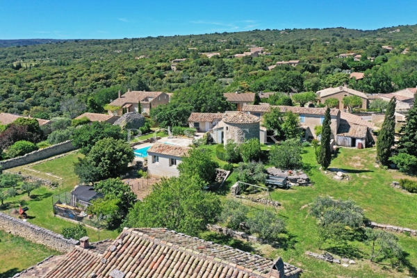 Luxury House for sale in Gordes, 2 650 000 €, Photo 1