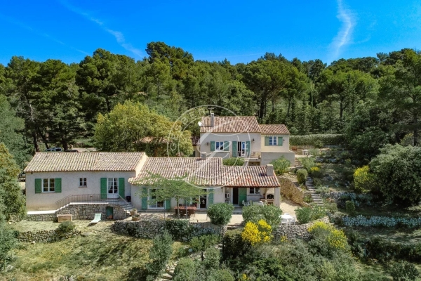 Maison de luxe à vendre à Tourtour, 770 000 €, Photo 2
