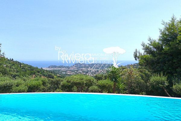 Maison de luxe à vendre à Cavalaire-sur-Mer, 2 280 000 €, Photo 1