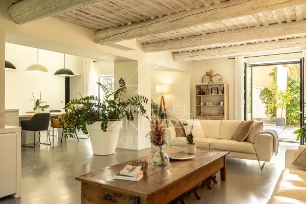 Maison de luxe à vendre à Robion, 1 798 000 €, Photo 1